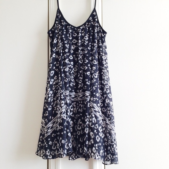 Express Animal Print Swing Dress - Picture 4 of 4